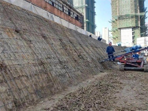 矿区建筑边坡支护